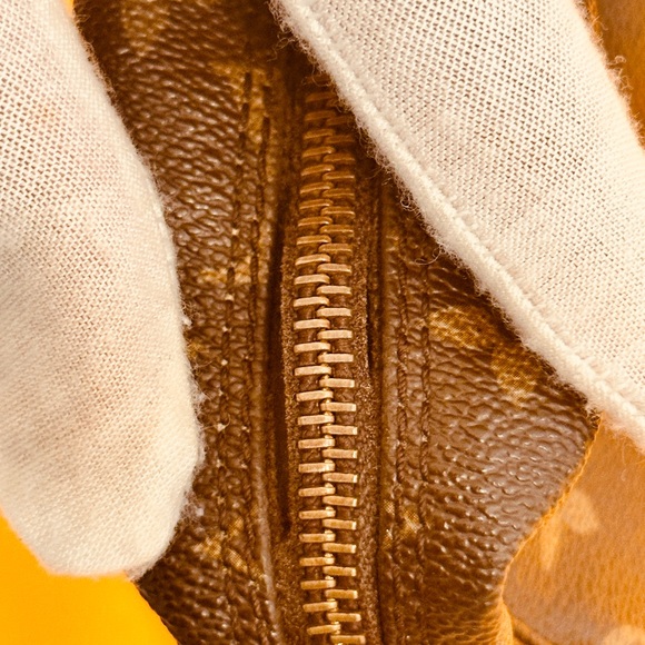 Louis Vuitton Brown Monogram Toiletry Bag - Picture 12 of 15